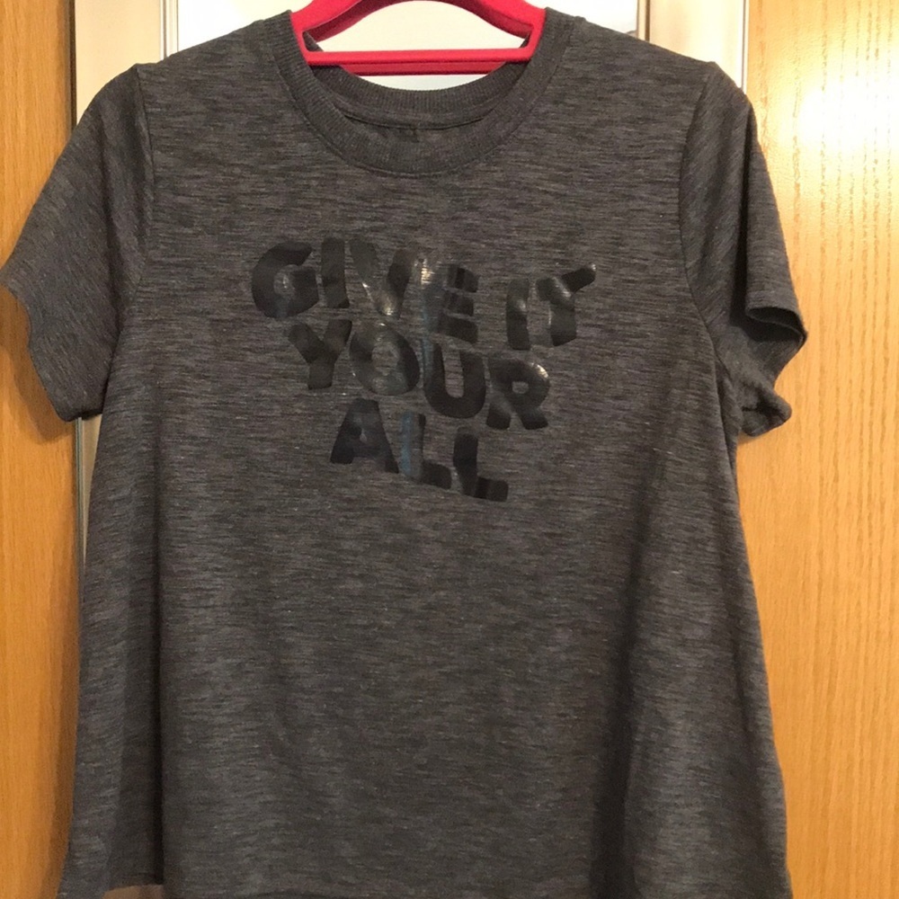 Old Navy Active size Medium tee